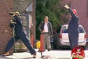 Падение стальной балки