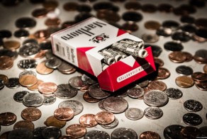 Сигареты в России подорожают до 216 рублей за пачку