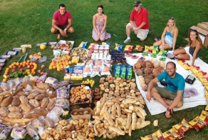 Еда из мусорных контейнеров