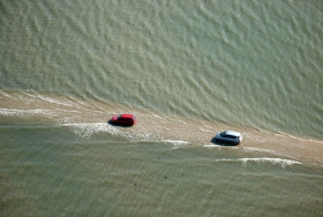 Дорога, дважды в сутки уходящая под воду