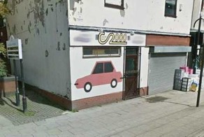 Новая услуга в Британии: такси с белым водителем