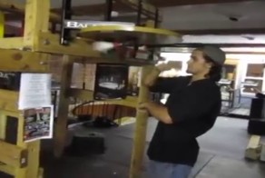  Боксерская груша в качестве ударных 