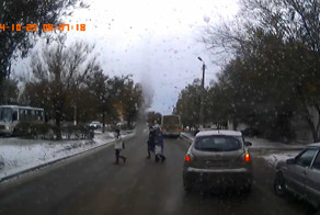 Сбил двух пешеходов