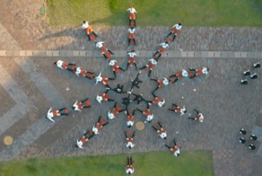 Новый технически безупречный шедевр от музыкального коллектива OK Go