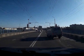 ДТП на Октябрьском мосту