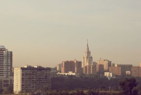 Говорящая инвалидная коляска на улицах Москвы