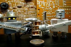 Колхозный панк в исполнении роботов