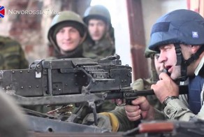 Михаил Пореченков в Донецком аэропорту с ополченцами