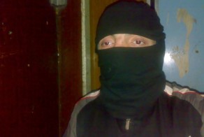 Правосек без маски, стоять боятцо