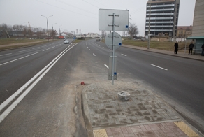 В Минске посреди дороги установили островок безопасности