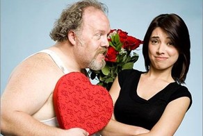 Брачующиеся жгут напалмом