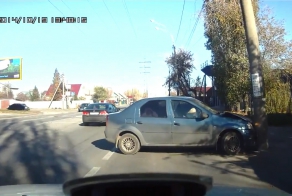 Повернул в столб