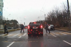 Все продукты рассыпал