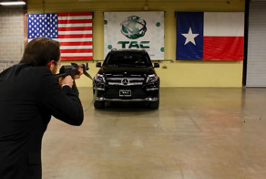 Демонстрация бронированного Mercedes GL