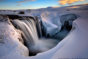30 фантастических фотографий замороженных водопадов