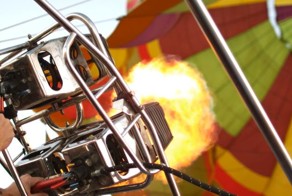  Что получится, если совместить тарзанку и воздушные шары