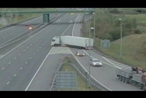 Литовский водитель шокировал британских полицейских своим маневром