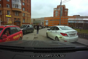 Девушка не разъехалась с таксистом