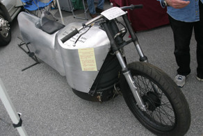 Стимпанк мотоцикл с паровым двигателем