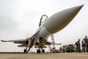Аэрошоу в Китае: российский истребитель Су-35