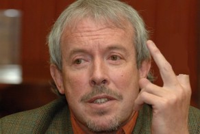 Макаревич выиграл суд у "Известий" за статью о Славянске