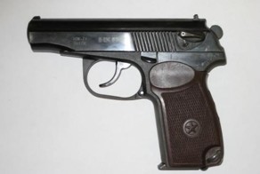 Россиянам разрешили носить оружие с целью самообороны