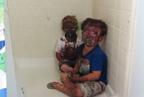 Поигрались с папиными красками