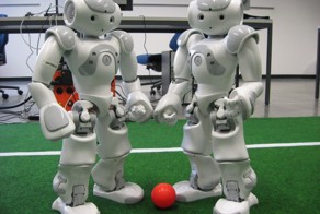 Россия впервые создаст сборную андроидов-футболистов