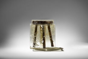 Уникальная мебель из дерева и смолы