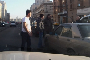 Старенький Мерседес против Крузака