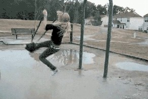 Лужи, которые открывают порталы в другие миры