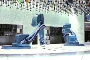 Заходит как-то робот в бионический бар, а там другой робот 