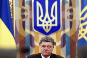 А царь-то не настоящий