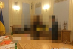 Раньше были печеньки от Нуланд теперь шаверма от Байдена  