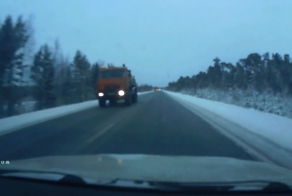 Занос на трассе в Сургуте