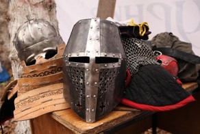 Бои средневековых рыцарей в Бишкеке