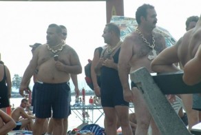 Чурка любит цацку