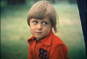 Документальный  фильм, снимавшийся на протяжении 13 лет