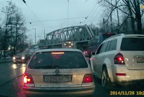 Упрямый Максим и белый Мерседес