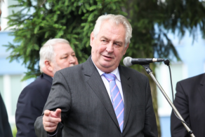 Pussy Riot. Эти ..... - они везде