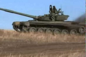 Полицейский разворот на танке Т 72