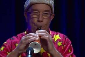 Подыграй нам на ... морковке