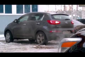 А....блин БАБА на Ручнике...РЖАЧ