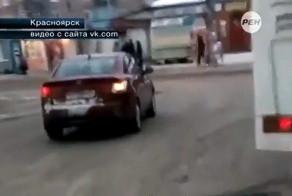В Красноярске смелые добровольцы задержали пьяного лихача