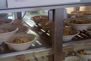 Суровая столовая