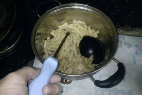 Охрененно поел... Общажные макароны настолько суровы