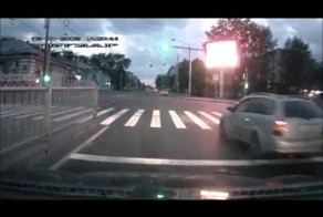 Менты очень правильно поступили, пешеход не прав 