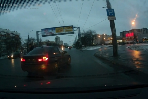 Научил и уехал