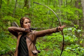 Художник превратил обычную Барби в Дженнифер Лоуренс