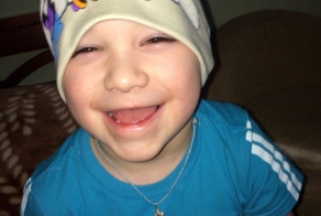 Подарим праздник Артёмке